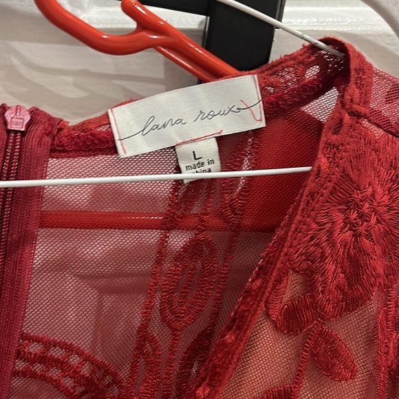 Maroon size large Lana roux lace dress w romper under layer - Picture 3 of 5